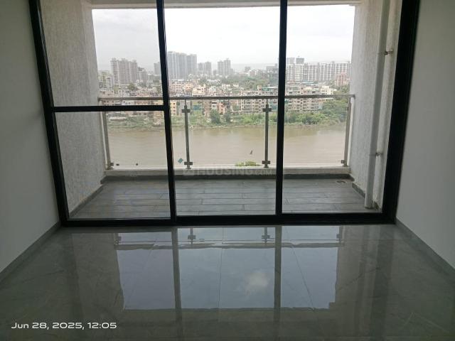 2 BHK Apartment in Kharadi for resale Pune. The reference number is 20475510