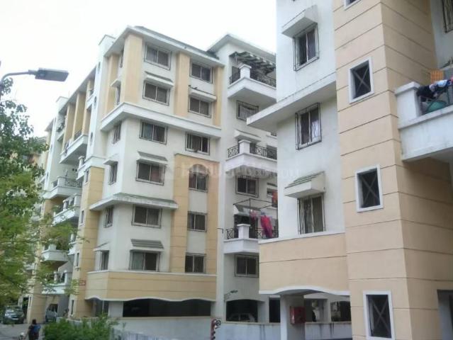 2 BHK Apartment in Kharadi for resale Pune. The reference number is 20988795