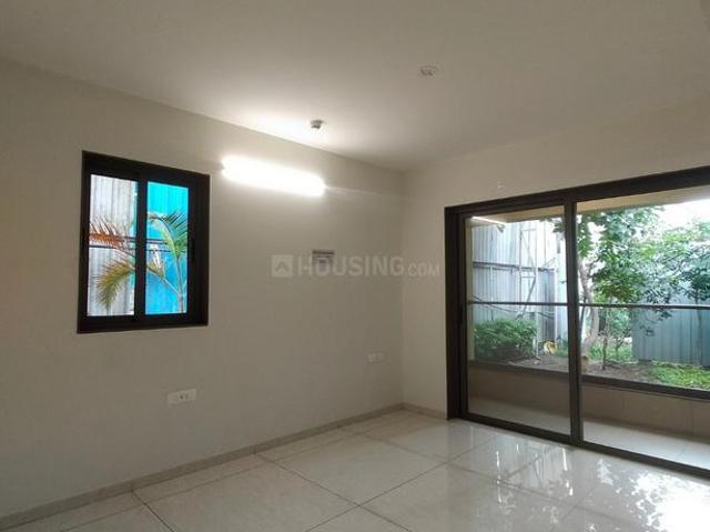 2 BHK Apartment in Kharadi for resale Pune. The reference number is 21153828