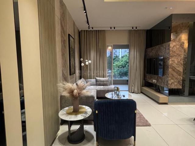 2 BHK Apartment in Kharadi for resale Pune. The reference number is 21364795