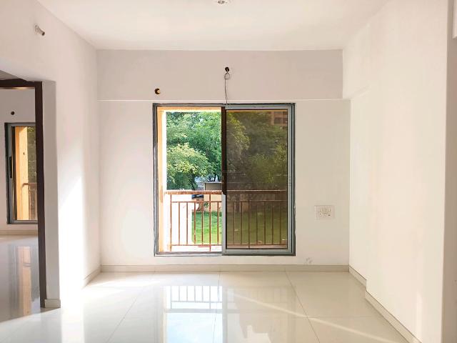 2 BHK Apartment in Khidkali for resale Thane. The reference number is 20554815