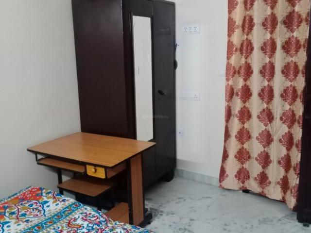 2 BHK Apartment in Khirki Extension for rent New Delhi. The reference number is 6011991