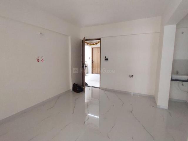 2 BHK Apartment in Kiwale for rent Pune. The reference number is 18661276