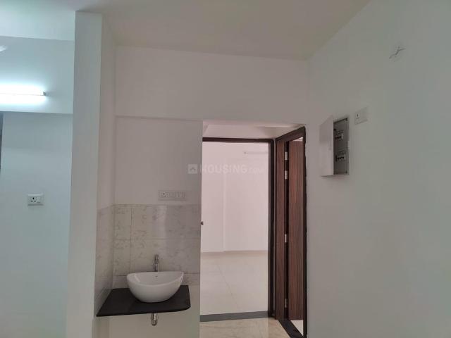 2 BHK Apartment in Kiwale for rent Pune. The reference number is 20602672
