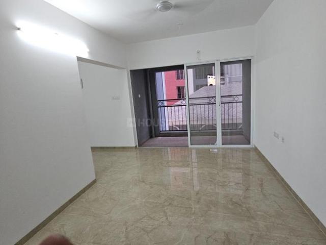 2 BHK Apartment in Kiwale for rent Pune. The reference number is 20683815
