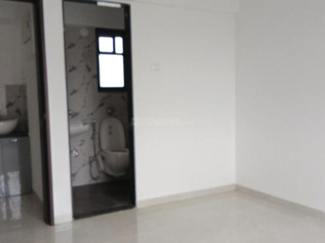 2 BHK Apartment in Kiwale for rent Pune. The reference number is 21056066