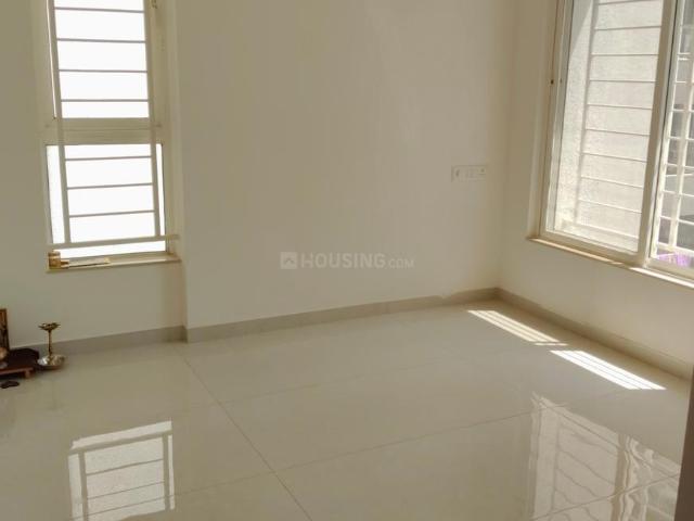 2 BHK Apartment in Kiwale for rent Pune. The reference number is 21197207