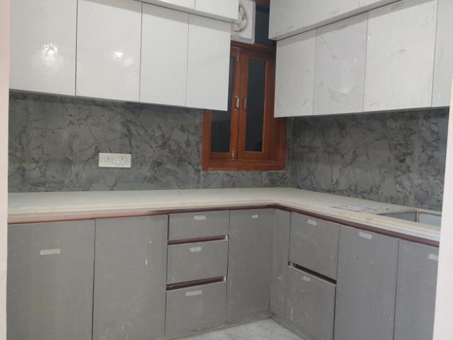 2 BHK Apartment in Kishangarh for resale New Delhi. The reference number is 20810804