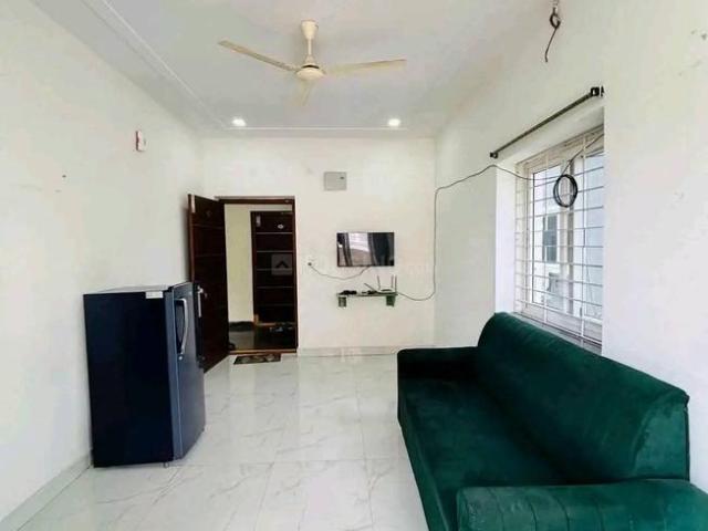 2 BHK Apartment in Kukatpally for rent Hyderabad. The reference number is 20707182