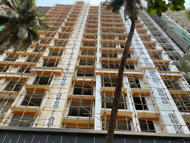 2 BHK Apartment in Kurla East for resale Mumbai. The reference number is 19764050