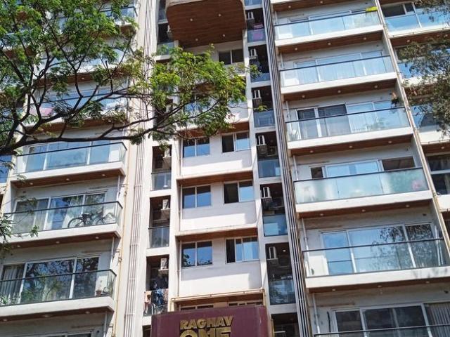2 BHK Apartment in Kurla East for resale Mumbai. The reference number is 21110491