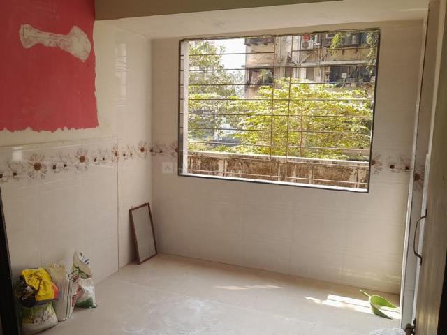 2 BHK Apartment in Kurla West for rent Mumbai. The reference number is 19529263