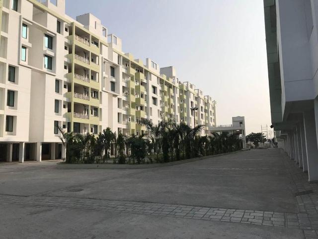 2 BHK Apartment in Hoshangabad Road for resale Bhopal. The reference number is 20195416