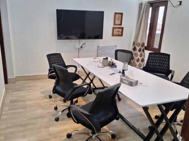 2 BHK Apartment in Hauz Khas for resale New Delhi. The reference number is 20979355