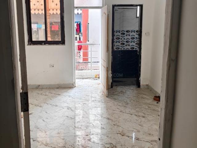 2 BHK Apartment in Hazratganj for resale Lucknow. The reference number is 20878405