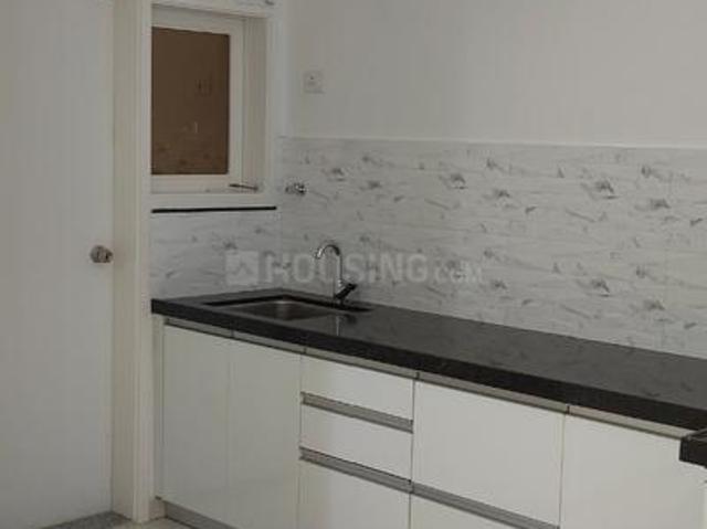 2 BHK Apartment in Hadapsar for rent Pune. The reference number is 13080453