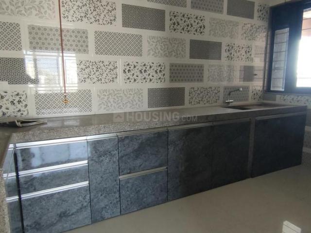 2 BHK Apartment in Hadapsar for rent Pune. The reference number is 14260438