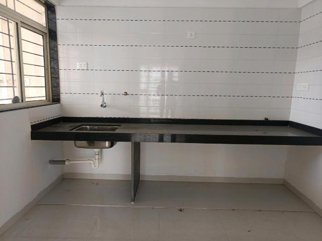2 BHK Apartment in Hadapsar for rent Pune. The reference number is 18038657