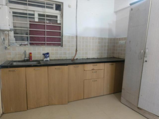 2 BHK Apartment in Hadapsar for rent Pune. The reference number is 18905102