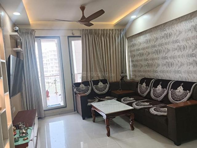 2 BHK Apartment in Hadapsar for rent Pune. The reference number is 19707915