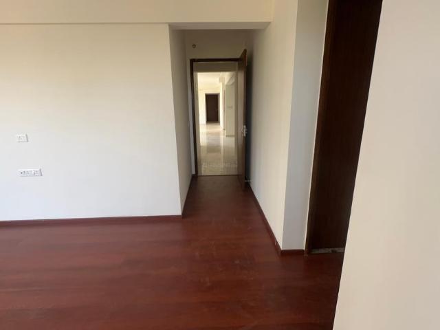 2 BHK Apartment in Hadapsar for rent Pune. The reference number is 19999951