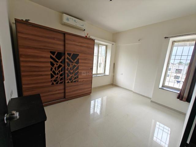 2 BHK Apartment in Hadapsar for rent Pune. The reference number is 20377226