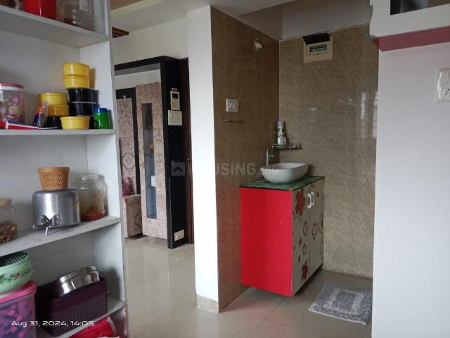 2 BHK Apartment in Hadapsar for rent Pune. The reference number is 20634277