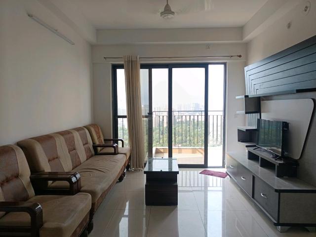 2 BHK Apartment in Hadapsar for rent Pune. The reference number is 20762187