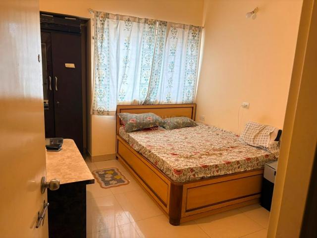 2 BHK Apartment in Hadapsar for rent Pune. The reference number is 20783054
