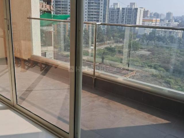 2 BHK Apartment in Hadapsar for rent Pune. The reference number is 20867185