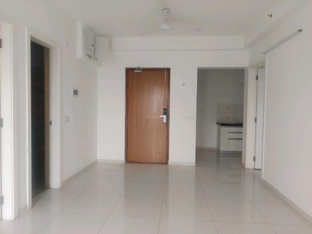 2 BHK Apartment in Hadapsar for rent Pune. The reference number is 20983621