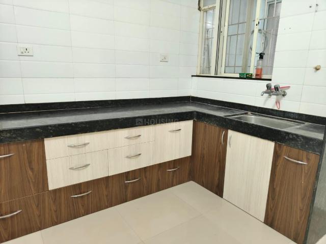 2 BHK Apartment in Hadapsar for rent Pune. The reference number is 20993864