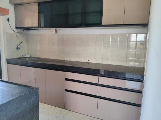 2 BHK Apartment in Hadapsar for rent Pune. The reference number is 20906515