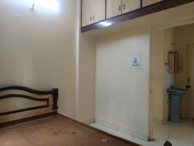 2 BHK Apartment in Hadapsar for rent Pune. The reference number is 20913947