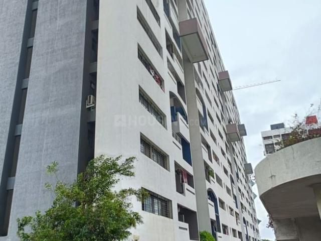 2 BHK Apartment in Hadapsar for rent Pune. The reference number is 21044644