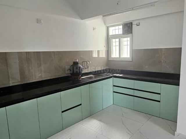 2 BHK Apartment in Hadapsar for rent Pune. The reference number is 21054316