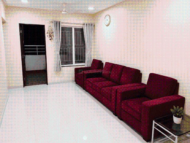 2 BHK Apartment in Hadapsar for rent Pune. The reference number is 21056334