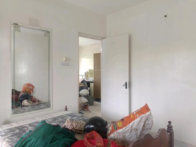2 BHK Apartment in Hadapsar for rent Pune. The reference number is 21074197