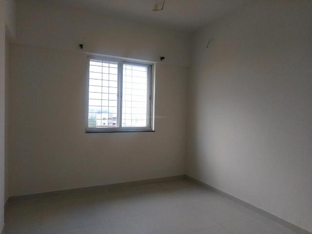 2 BHK Apartment in Hadapsar for rent Pune. The reference number is 21075270