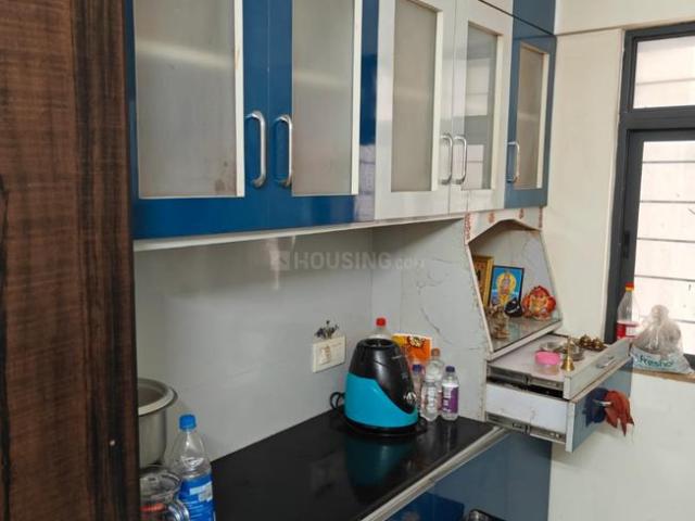 2 BHK Apartment in Hadapsar for rent Pune. The reference number is 21014254