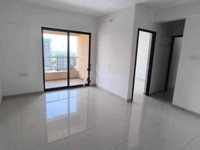 2 BHK Apartment in Hadapsar for rent Pune. The reference number is 21028499