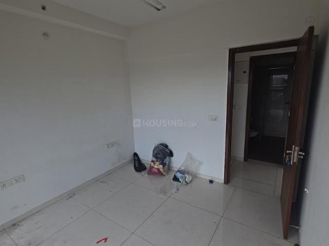 2 BHK Apartment in Hadapsar for rent Pune. The reference number is 21029335