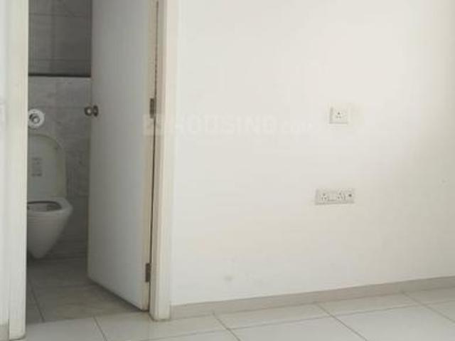 2 BHK Apartment in Hadapsar for rent Pune. The reference number is 21141699