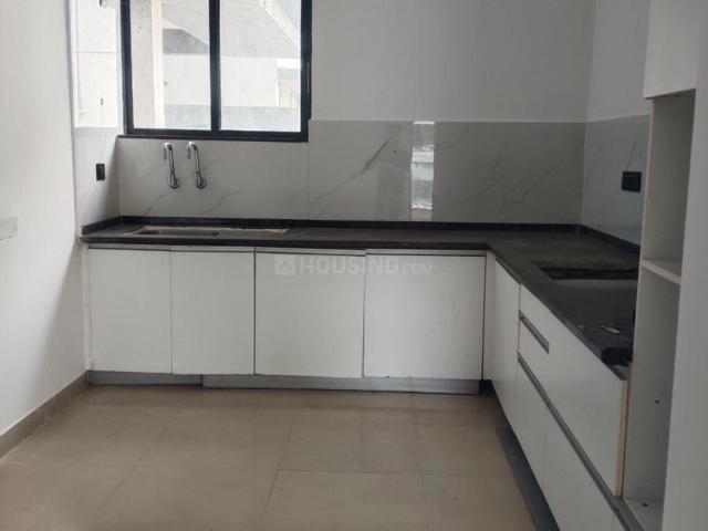 2 BHK Apartment in Hadapsar for rent Pune. The reference number is 21174819