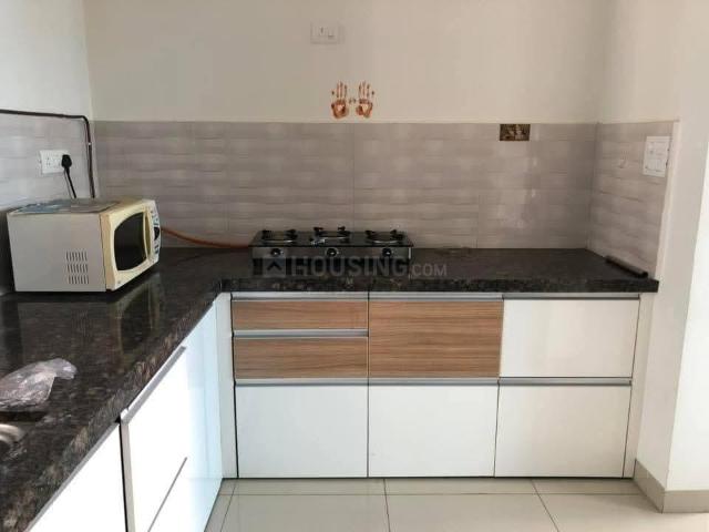 2 BHK Apartment in Hadapsar for rent Pune. The reference number is 21175340