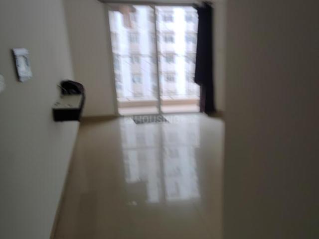 2 BHK Apartment in Hadapsar for rent Pune. The reference number is 21191439