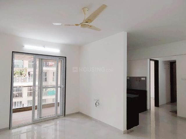 2 BHK Apartment in Hadapsar for rent Pune. The reference number is 21198385