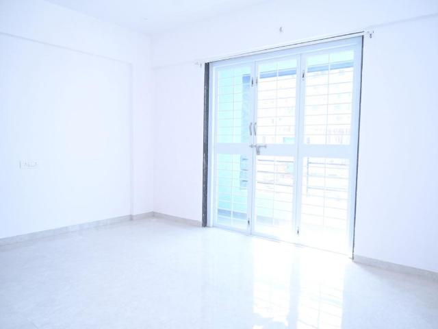 2 BHK Apartment in Hadapsar for rent Pune. The reference number is 21135906