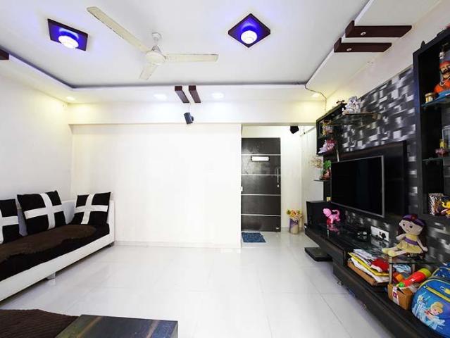 2 BHK Apartment in Hadapsar for rent Pune. The reference number is 21341843