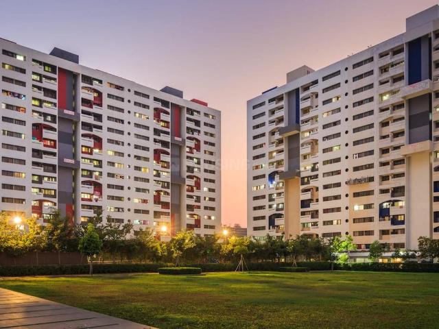2 BHK Apartment in Hadapsar for rent Pune. The reference number is 21336605